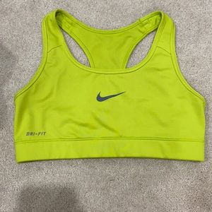 NIKE SPORTS BRA